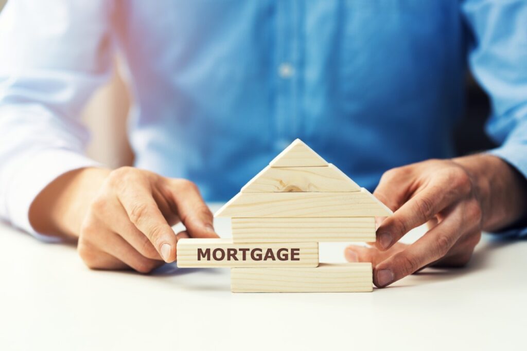 House with a mortgage, deciding between an interest-only or repayment mortgage